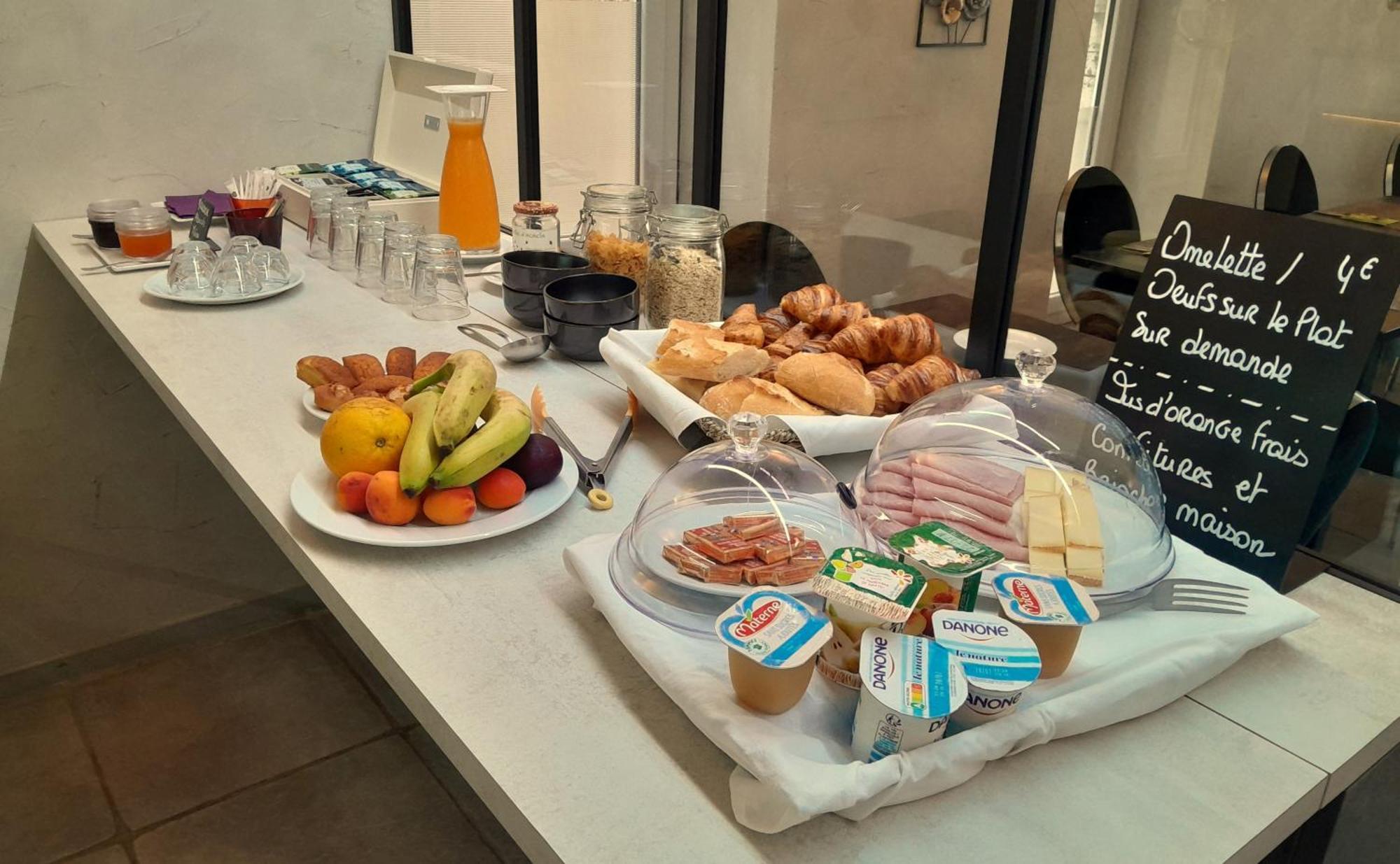 Hotel Restaurant Le Saint Augustin מראה חיצוני תמונה